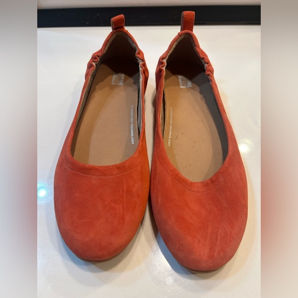Fitflip ALLEGRO Suade Coral Ballet
Flats NWOT - Picture 1 of 7